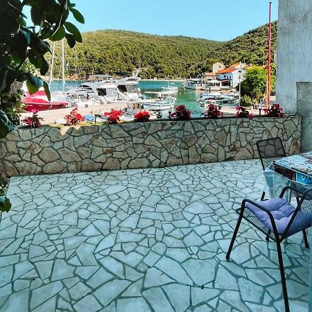 Guesthouse Porto Cres Exterior foto